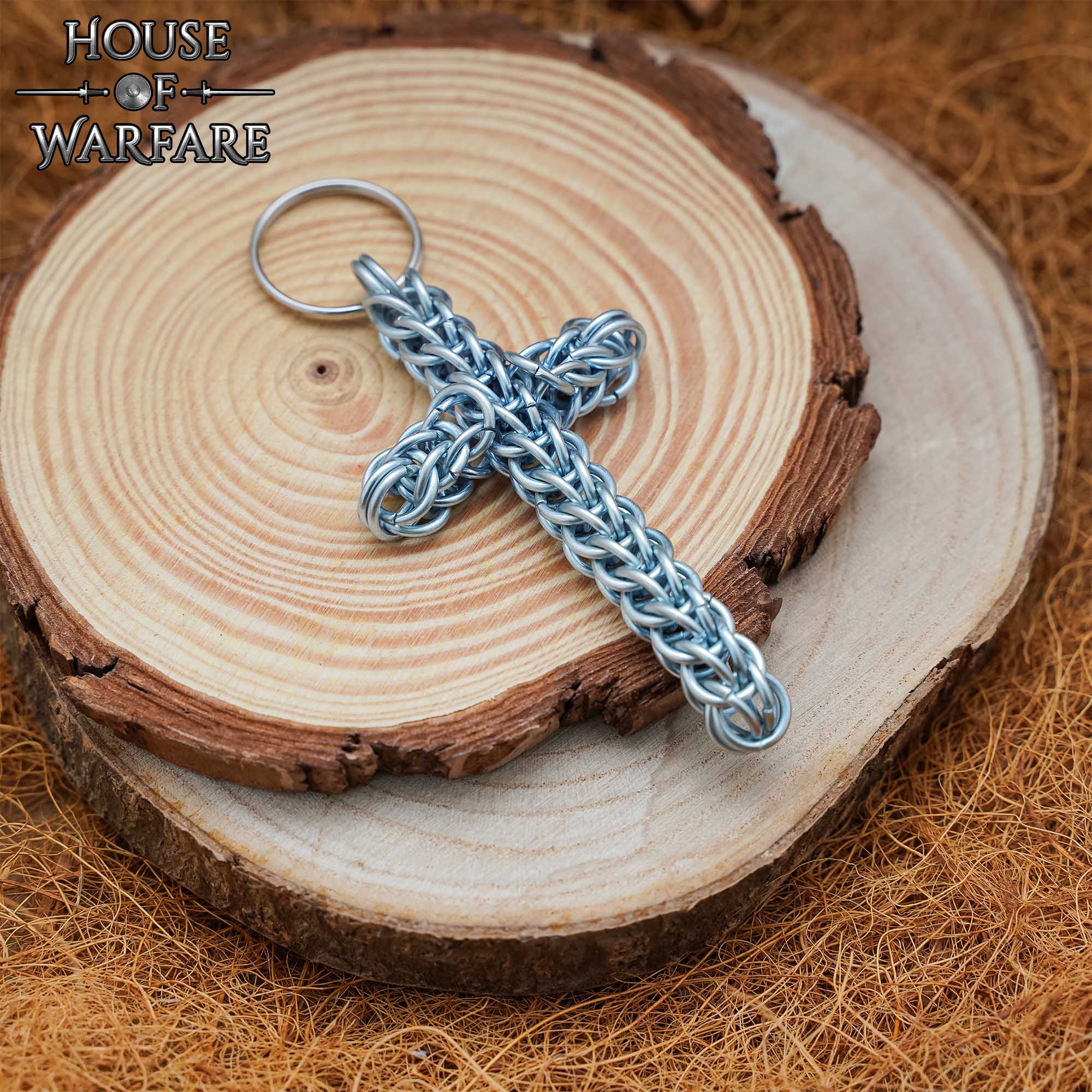 Imagen única de: Llavero Rústico con Cruz de Cota de Malla - Anillo Conificado de 10 Mm - Acero Dulce de Calibre 16 - Ideal para Larp, Cosplay y Reenactments