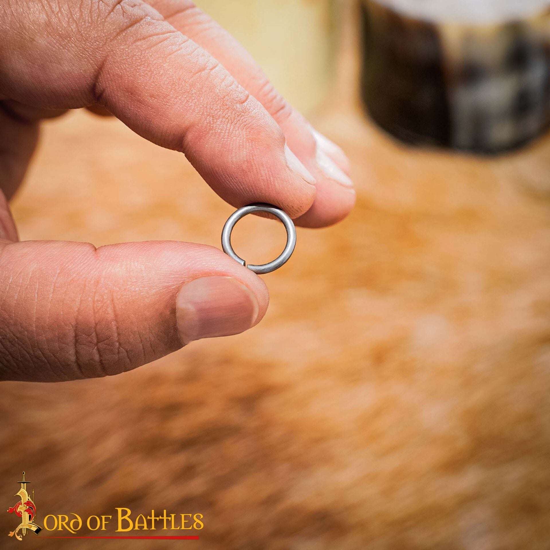 Imagen única de: Anillos Sueltos de Acero - Anillo Conificado de 9 Mm - Calibre 16, Acabado Natural - 1kgs - Ideal para Bricolaje y Reparaciones de Cota de Malla