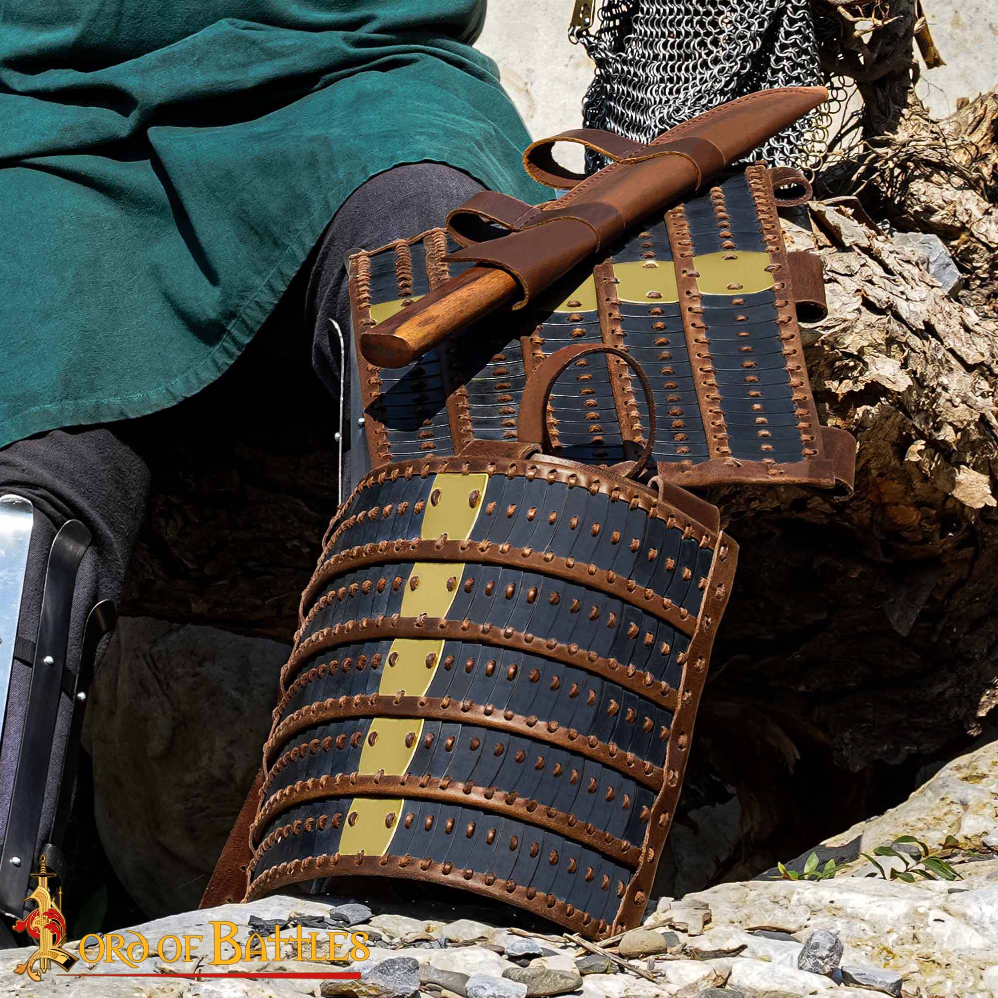 Imagen única de: Armadura Medieval de Faldón Lamelar - Placas de Acero Calibre 20 con Refuerzo de Cuero - Protección de Cadera de Guerrero