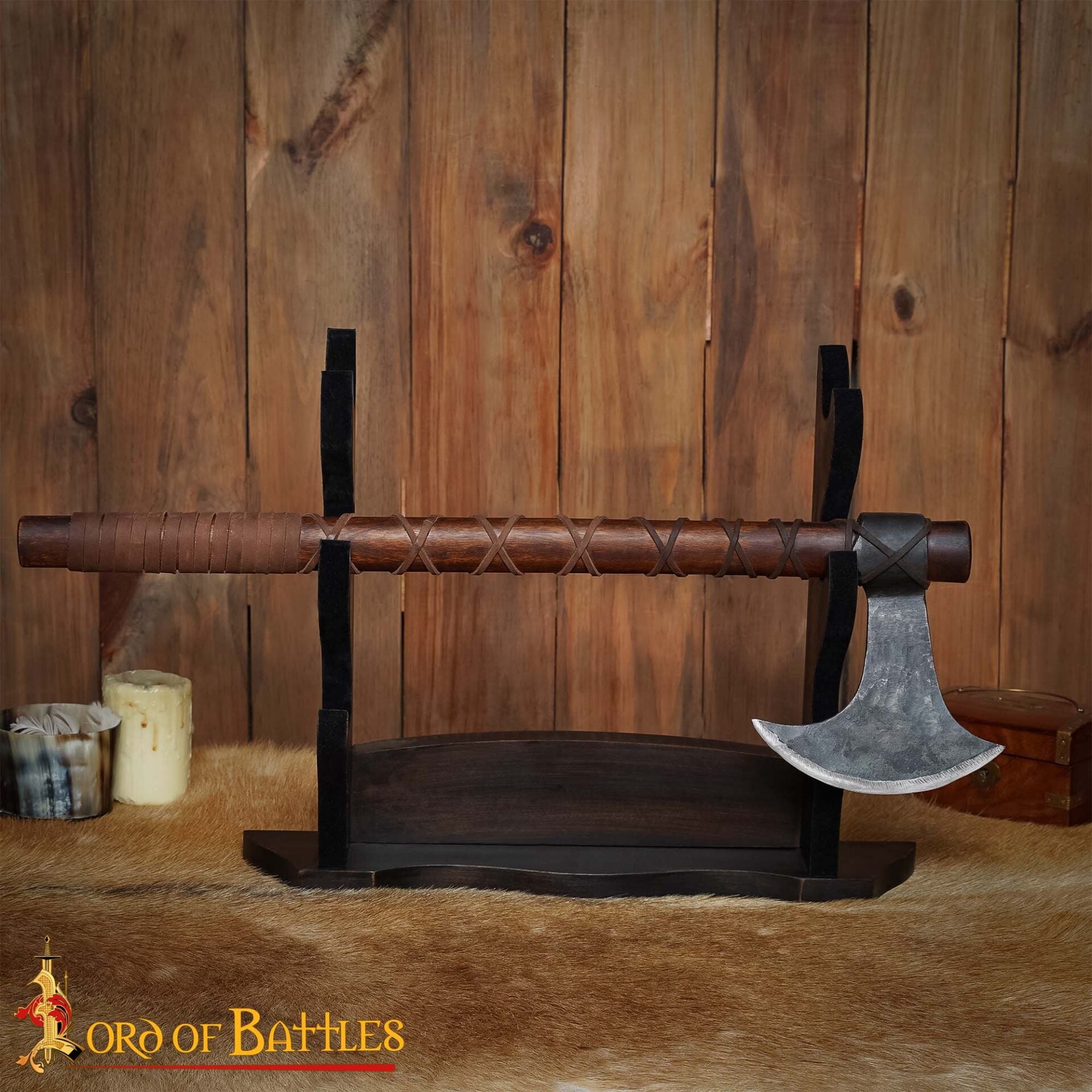 Imagen única de: Soporte para Hacha/espada Artesanal de Madera Auténtica de Tres Niveles