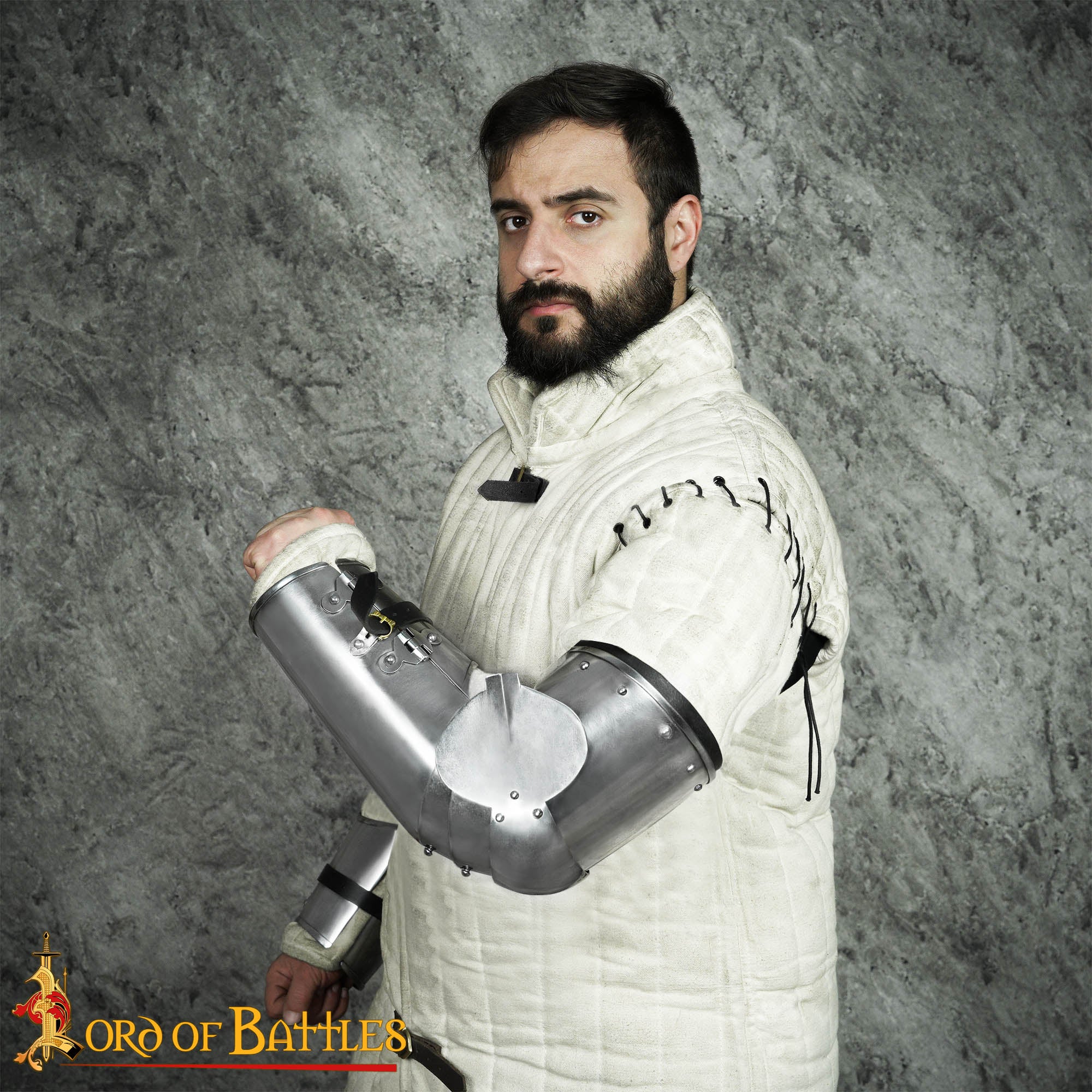 Imagen única de: Vambraces de Acero Pulido del Siglo Xiv con Coderas Articuladas