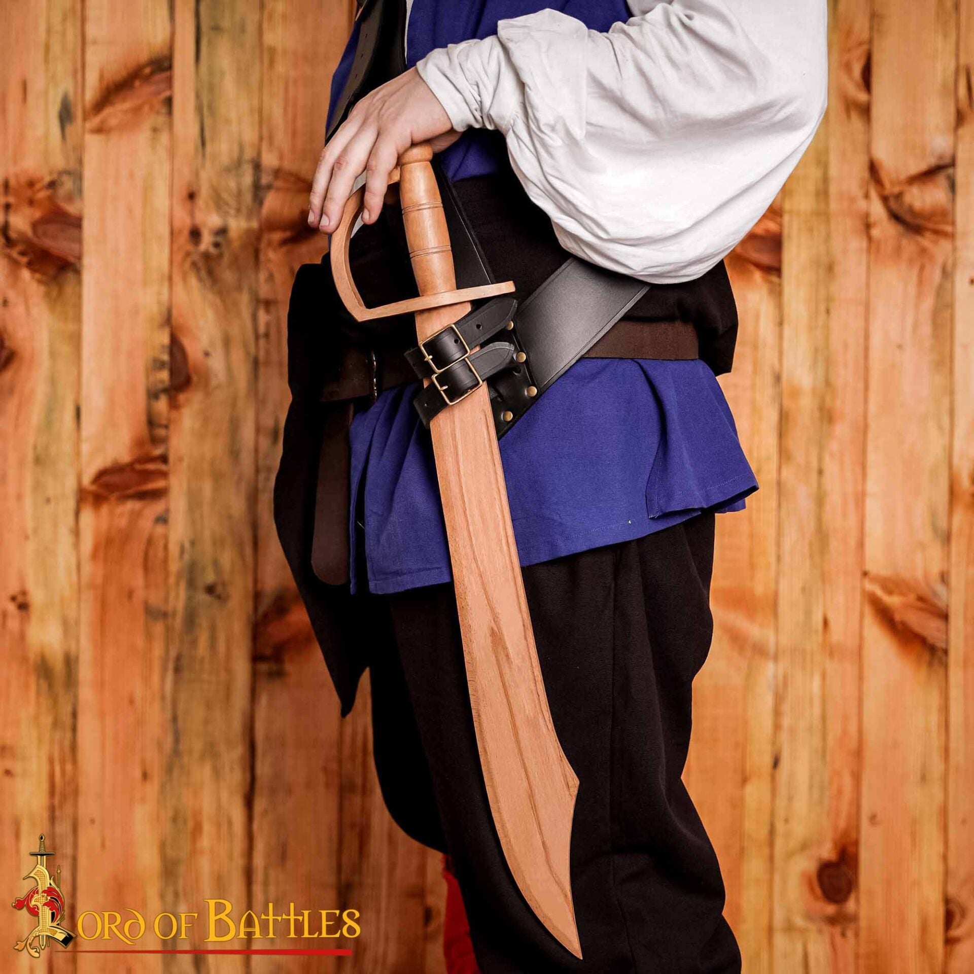 Imagen única de: Espada de Práctica Pirata de Madera - Puntal de Entrenamiento Artesanal de 30" con Acabado Natural