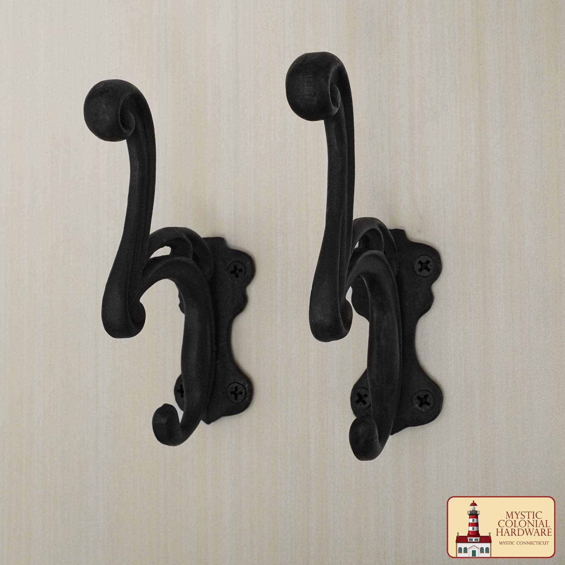Imagen única de: Ganchos de Pared Rústicos de Hierro Fundido: Ideales para Ambientes Victorianos, Coloniales, Retro, Steampunk, Góticos y Barrocos (12x3,8) Cm
