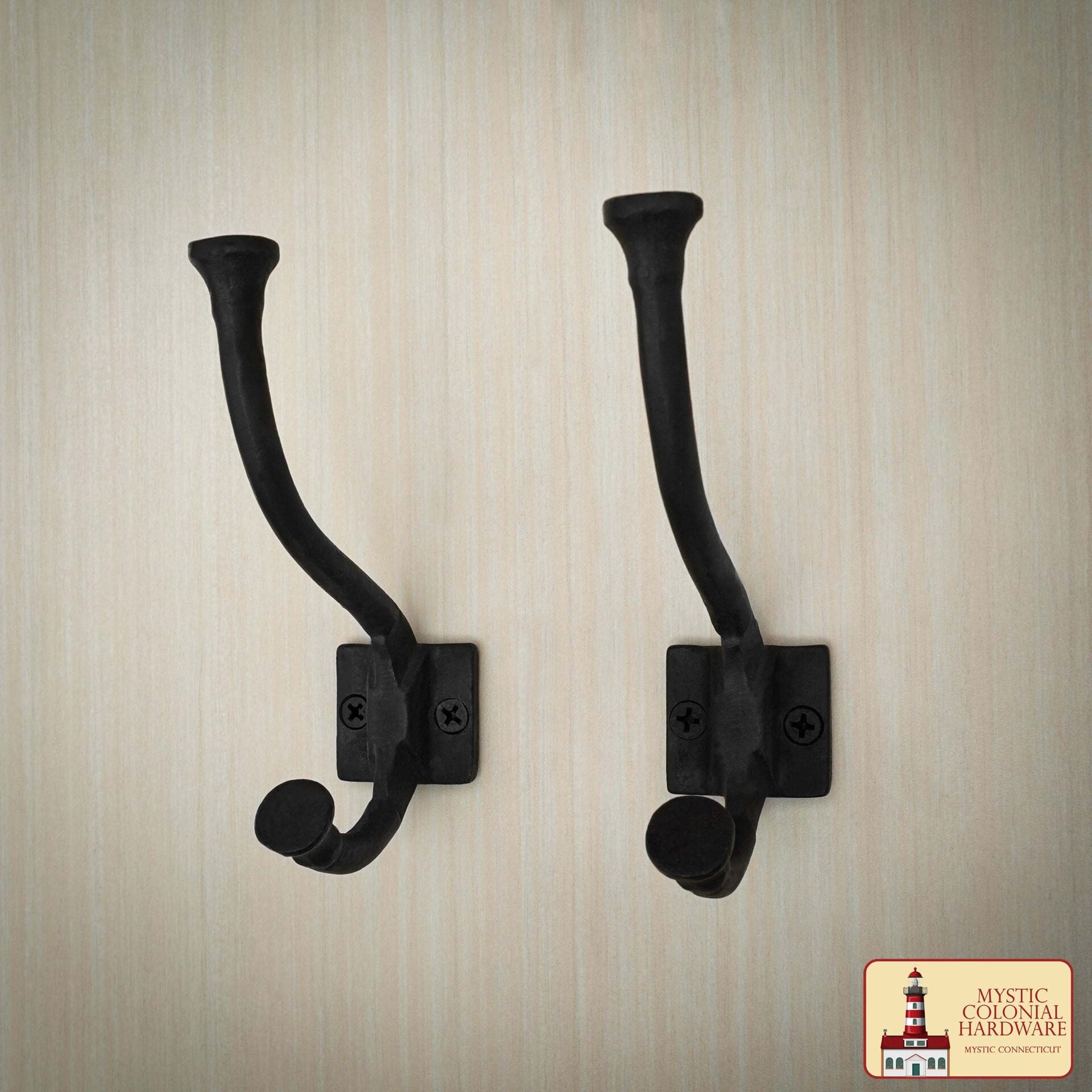 Imagen única de: Ganchos de Pared Rústicos de Hierro Fundido, Ganchos Utilitarios Retro Resistentes para Colgar Abrigos, Bolsos, Toallas, Batas, Sombreros y Más, Paquete de 2, Negro