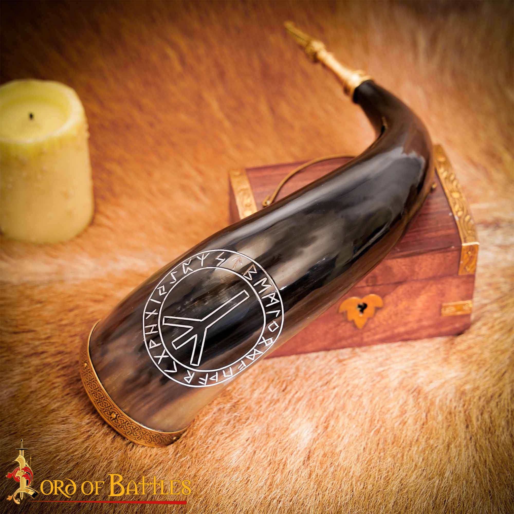 Cuerno Vikingo para Beber con Runa de Algiz - Cuerno de Buey Natural Pulido con Borde y Punta de Latón - Imagen 6
