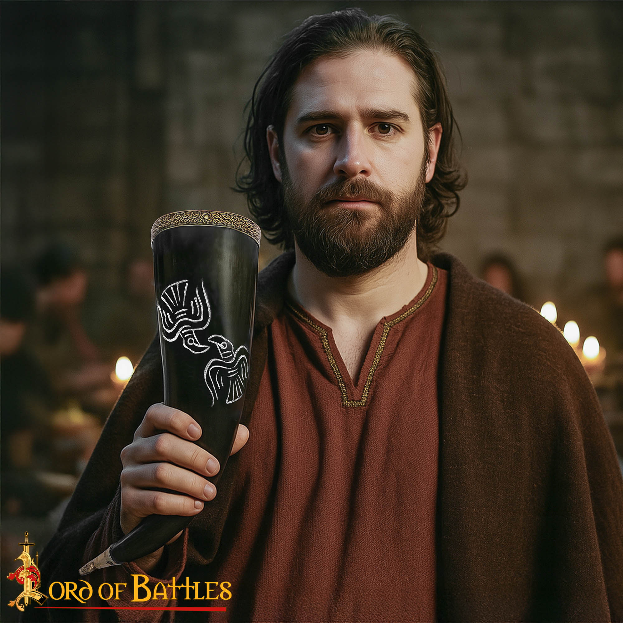 Imagen única de: Cuerno para Beber Vikingo Grabado -cuerno de Buey Pulido con Borde y Punta de Latón | Motivo de Pájaro Nórdico