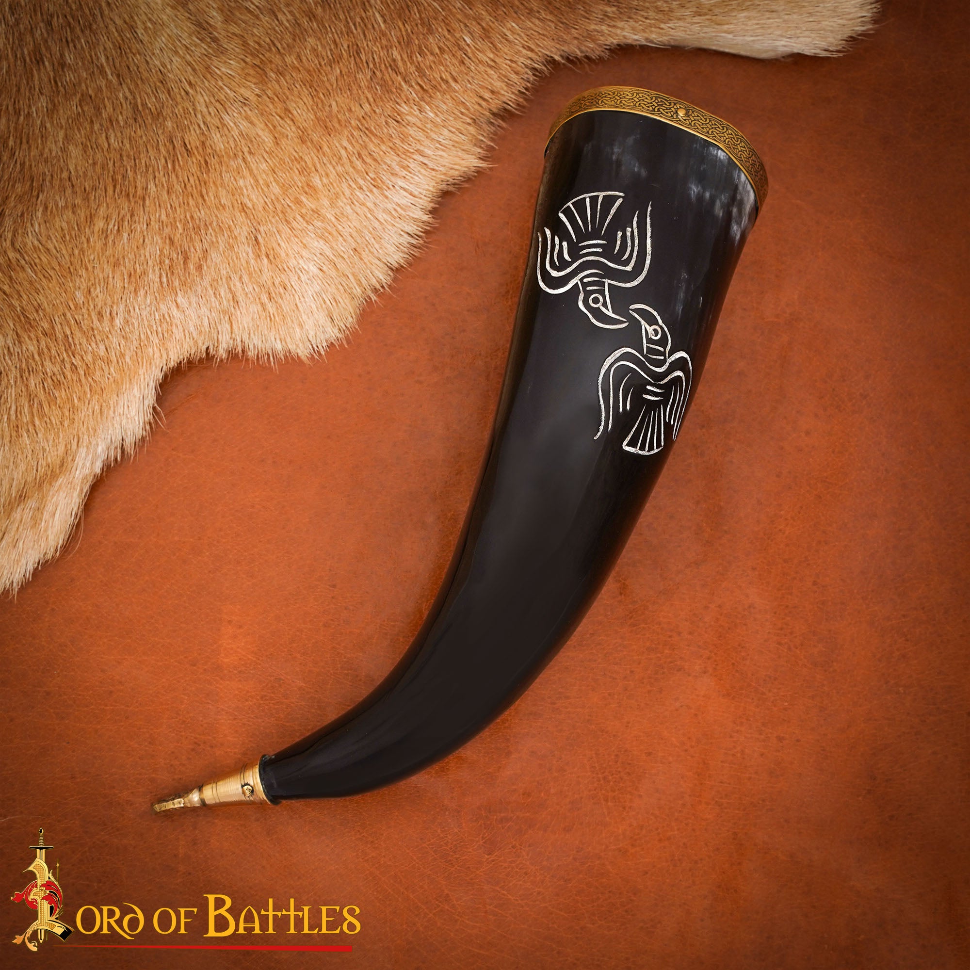 Imagen única de: Cuerno para Beber Vikingo Grabado -cuerno de Buey Pulido con Borde y Punta de Latón | Motivo de Pájaro Nórdico