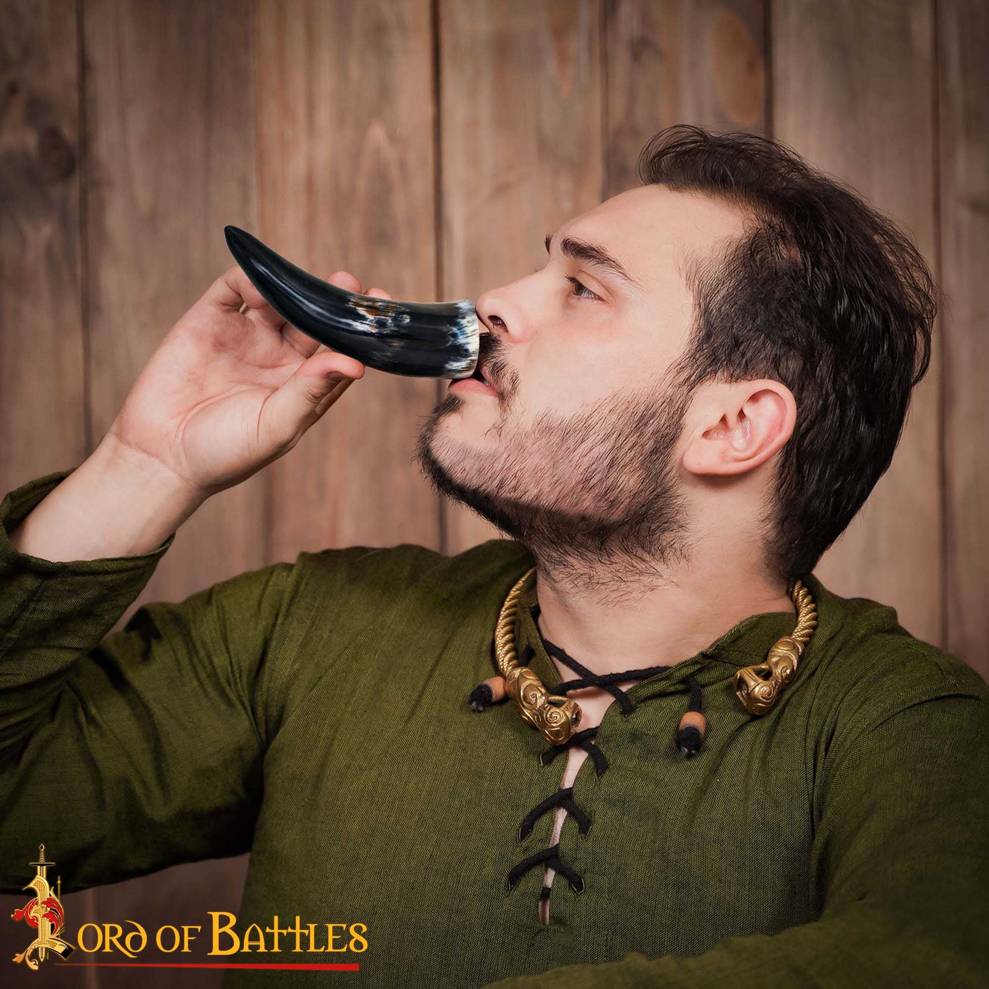 Imagen única de: Vikingo Cuerno de Buey para Beber - Taza de Cuerno Natural Pulido Artesanal (150 Ml)