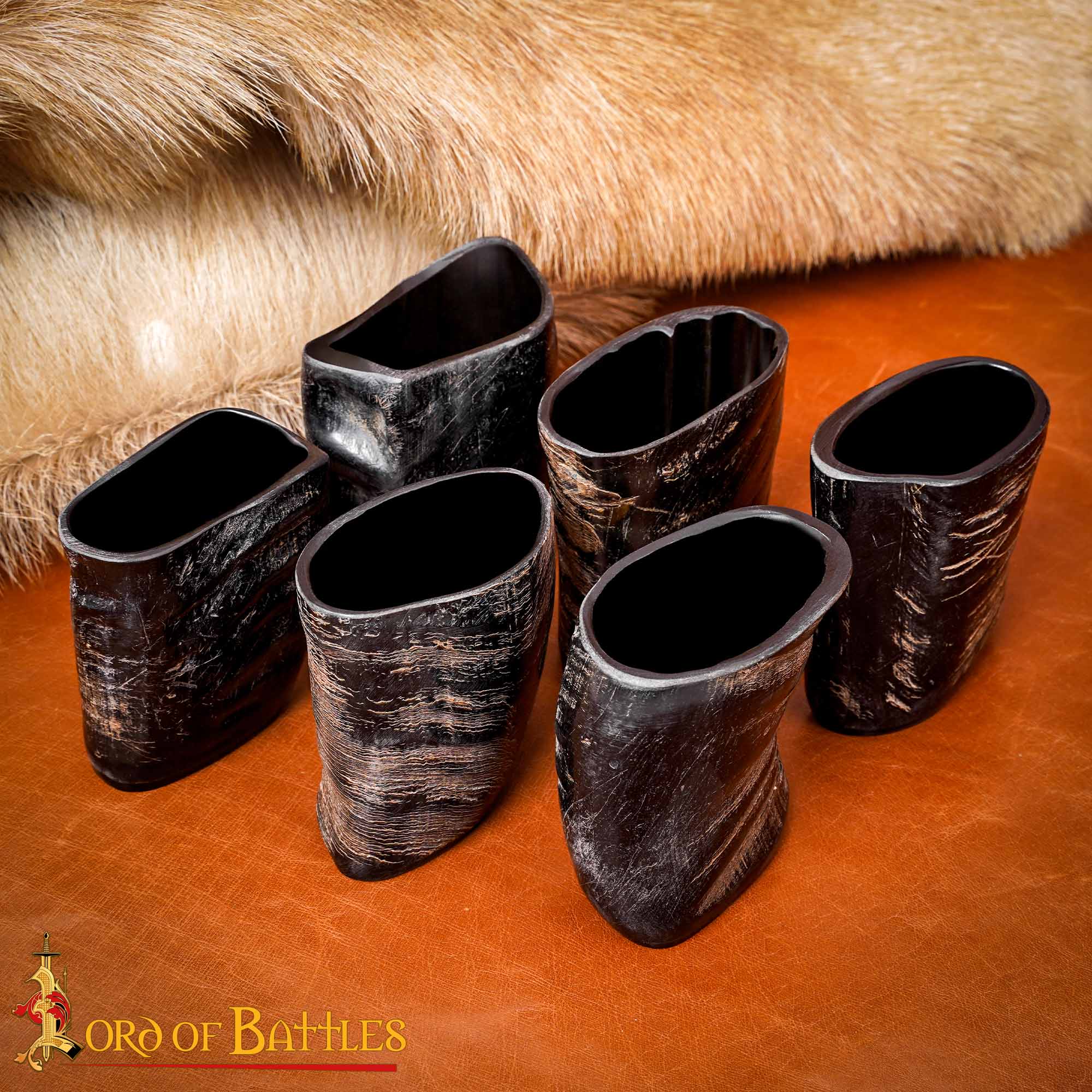Imagen única de: Juego de Vasos de Chupito de Cuerno Vikingo - Cuerno de Búfalo Pulido (6 Piezas, ~68 Ml)