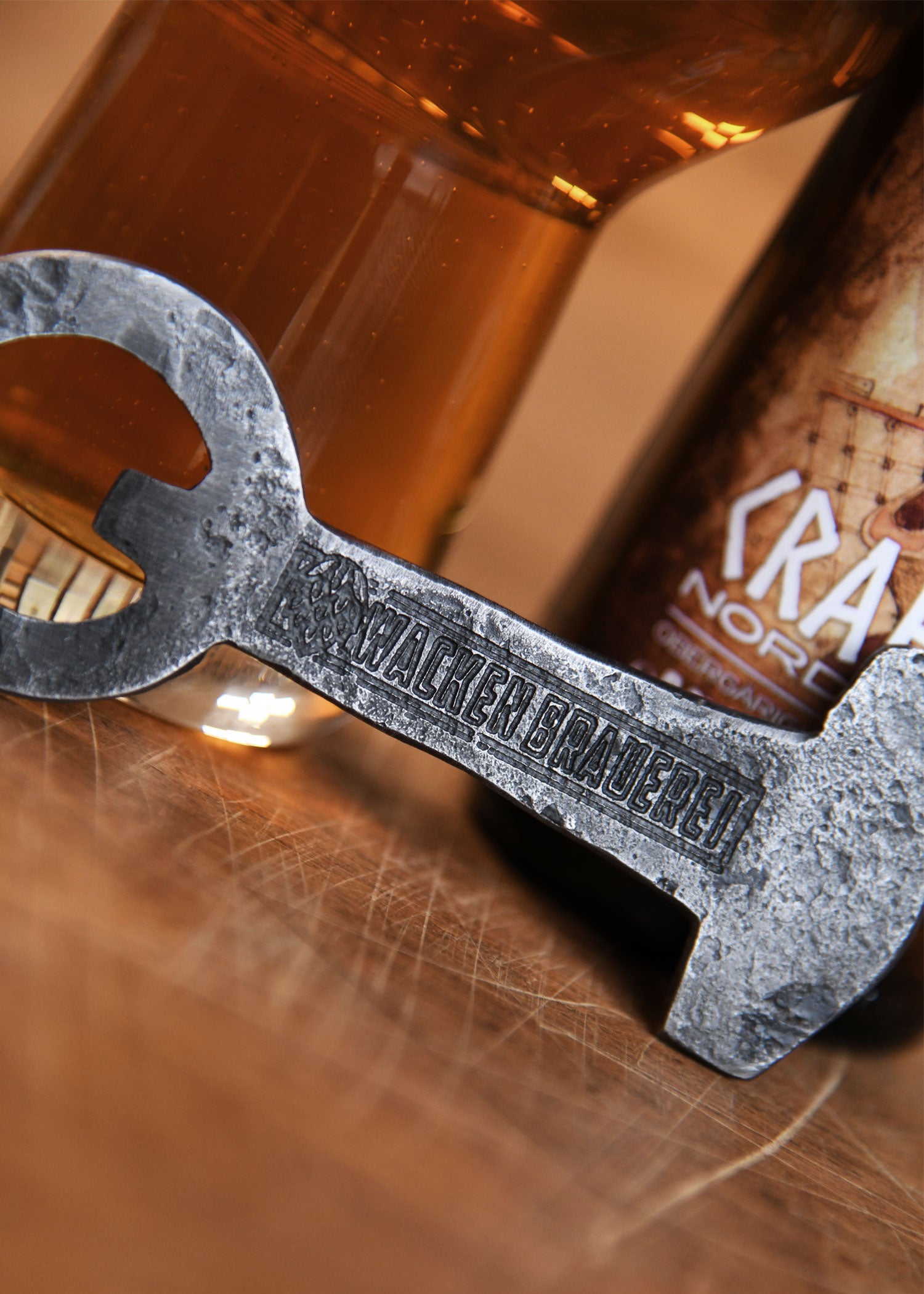 Imagen única de: Abrebotellas Martillo De Thor Con Logo - Wacken Brewery