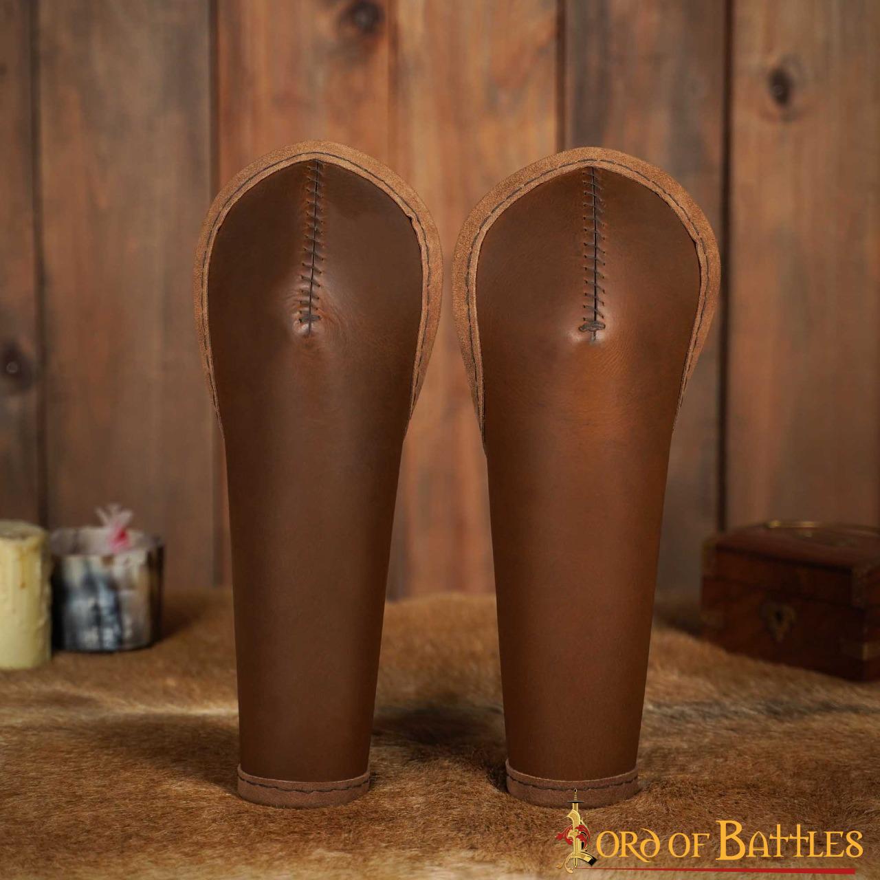 Brazaletes Medievales de Cuero con Protección para el Codo - Guardabrazos Artesanales con Cordón Ajustable - Imagen 1