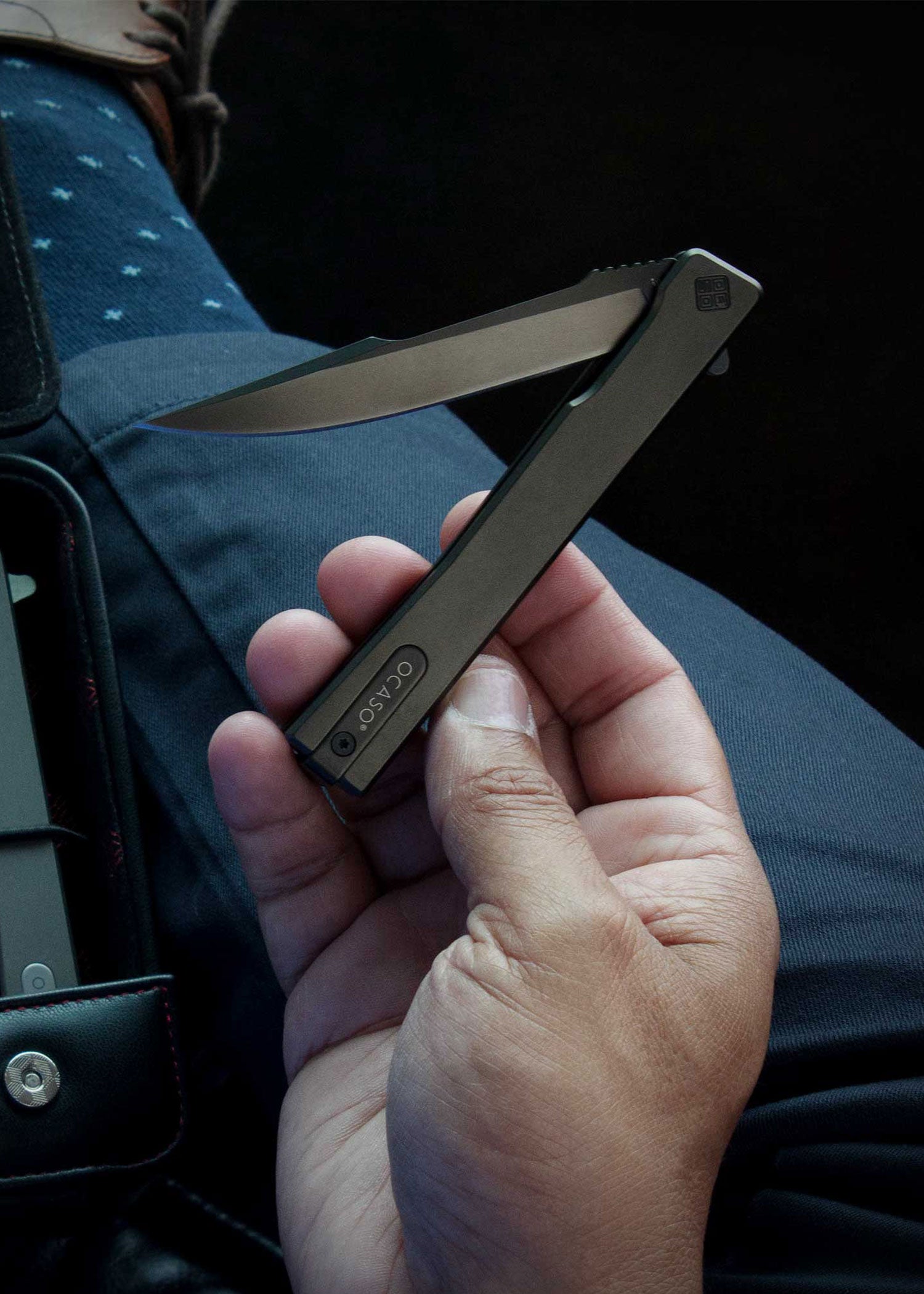Imagen única de: Navaja De Bolsillo Solstice, Harpoon, Titanio, Negra, Ocaso Knives