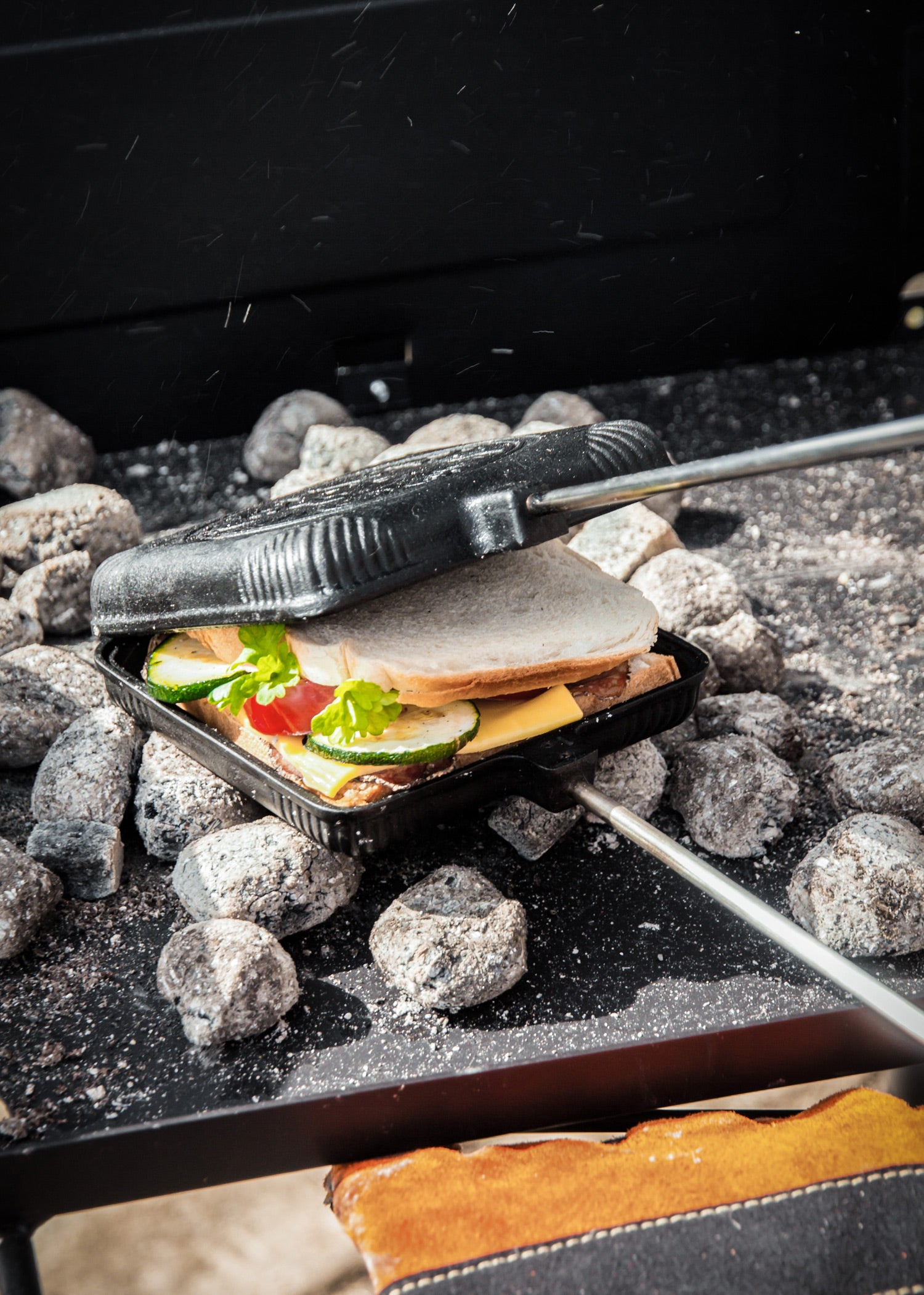Imagen única de: Plancha Sándwich Petromax Con Mango Largo