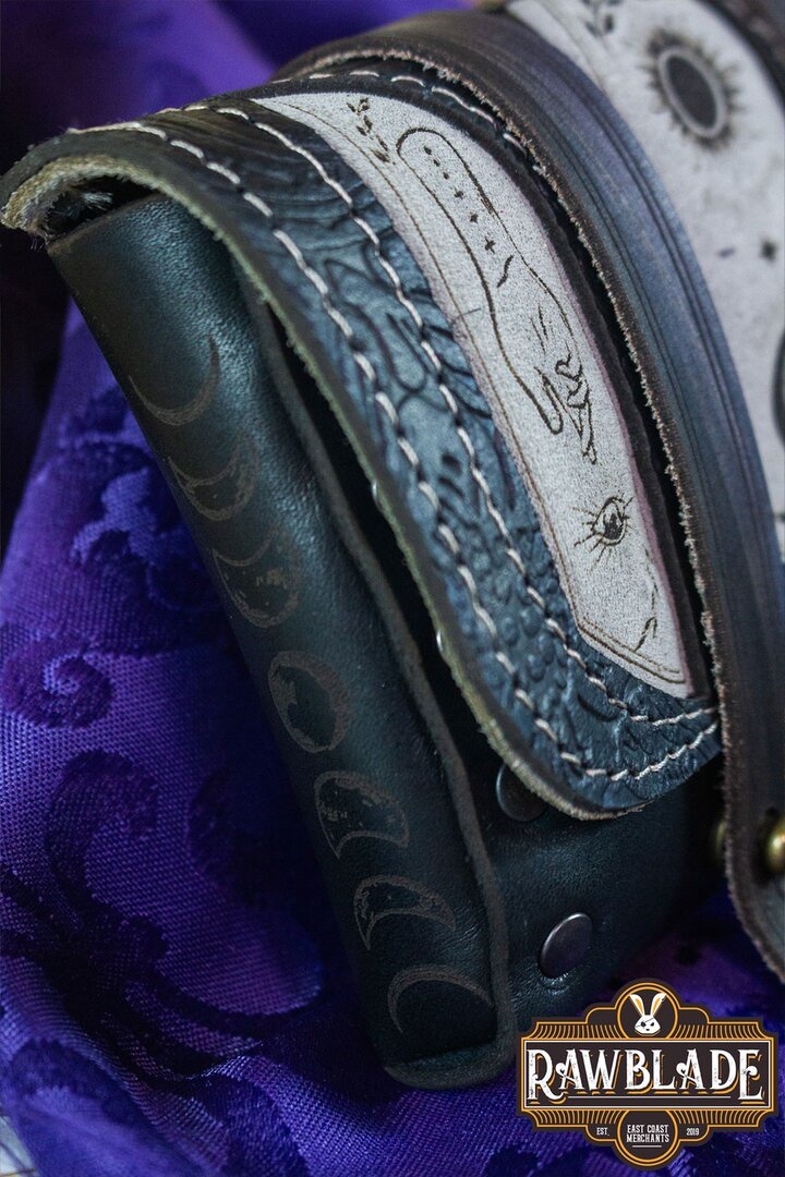 Imagen única de: Bolsa Y Mazo De Tarot De Encantamiento