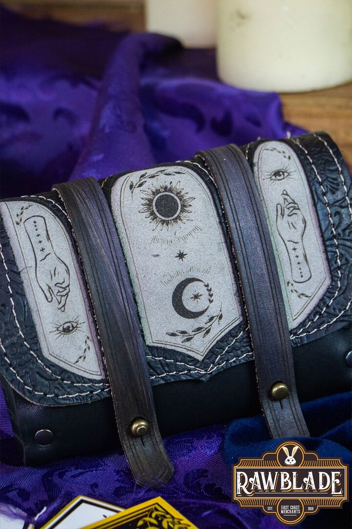Imagen única de: Bolsa Y Mazo De Tarot De Encantamiento