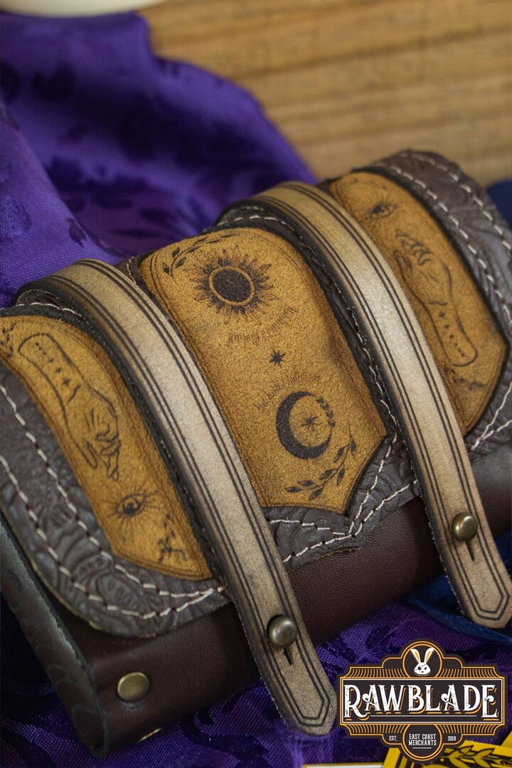 Imagen única de: Bolsa Y Mazo De Tarot De Encantamiento