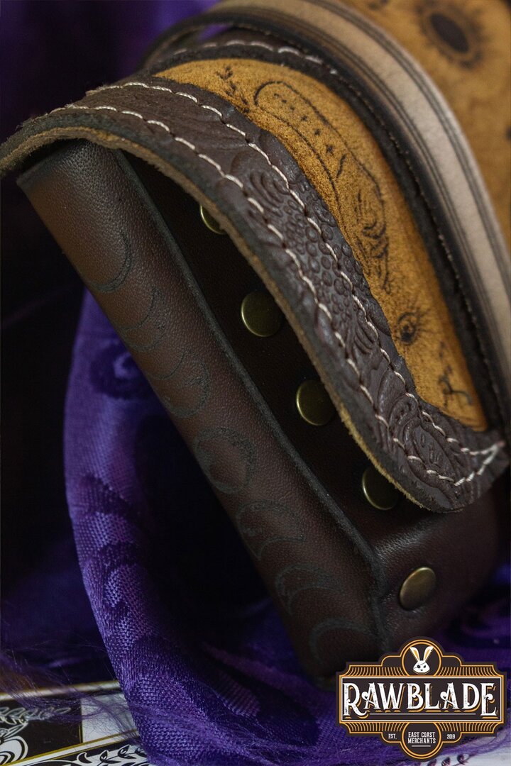 Imagen única de: Bolsa Y Mazo De Tarot De Encantamiento