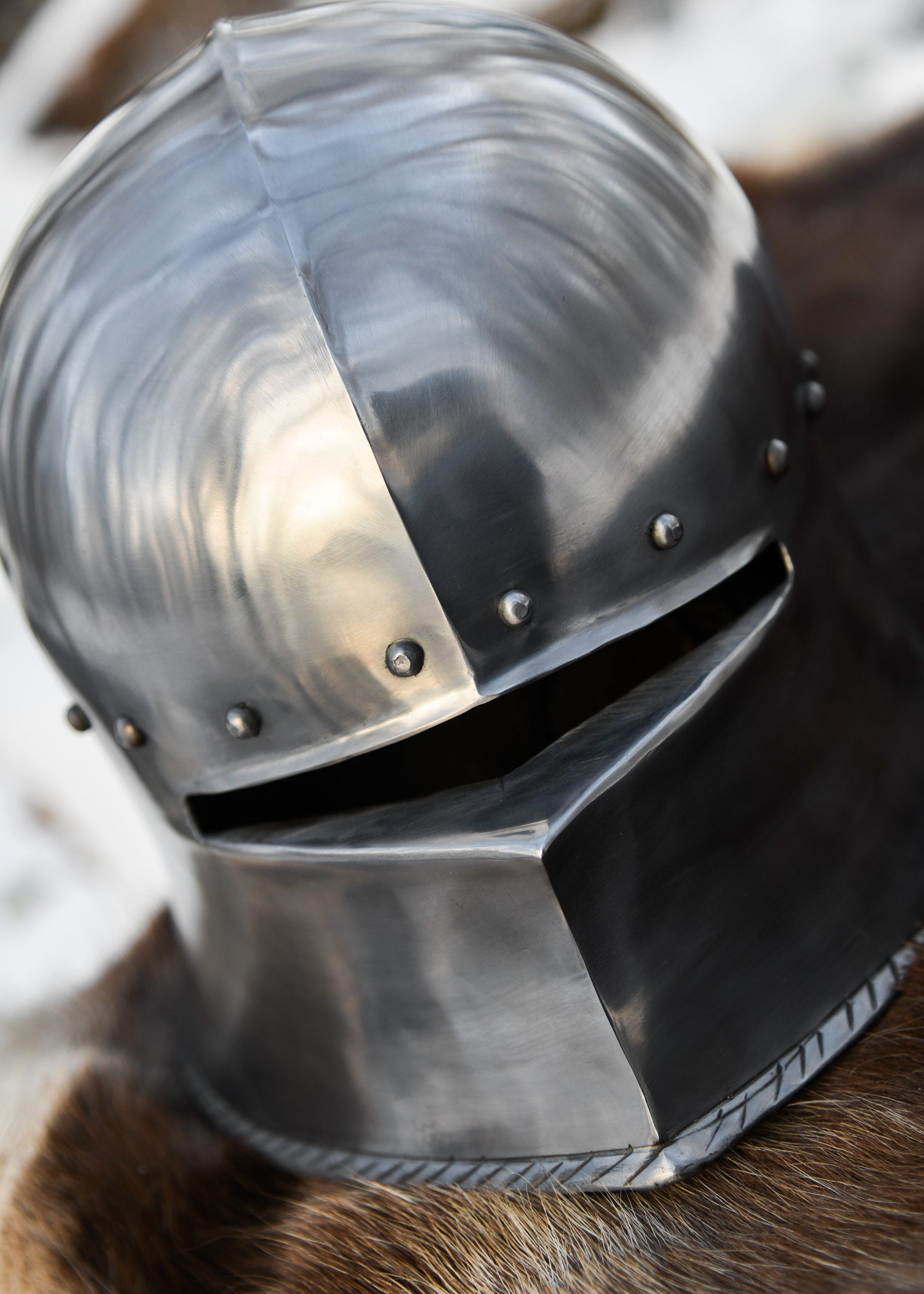 Imagen única de: Schaller Alemán, Ca. 1480, Casco De Combate, Varios Tamaños.